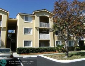 2600 S University Dr in Fort Lauderdale, FL - Foto de edificio - Building Photo