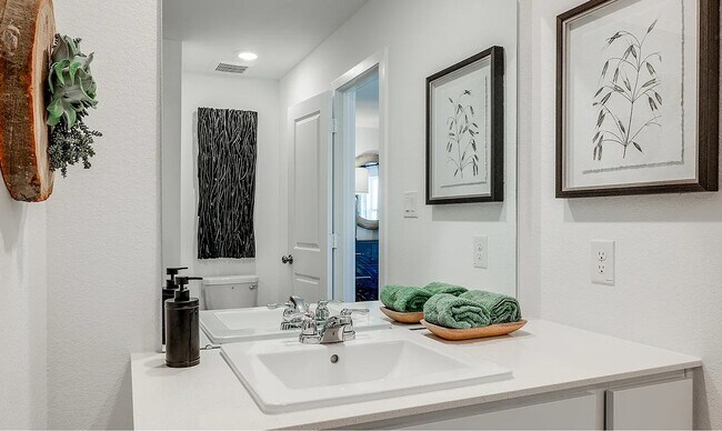 9226 Speckled Trout Dr in Baytown, TX - Building Photo - Building Photo