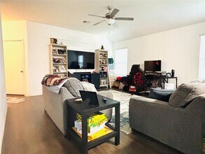 113 Star Pass in Jarrell, TX - Building Photo - Building Photo