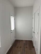 4257 Kinglet Dr in Edmonton, AB - Building Photo - Building Photo