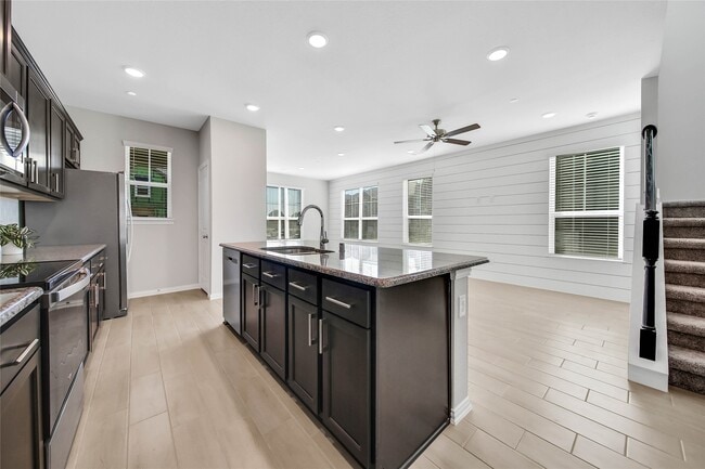 11910 Amber Oak Wy