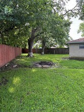 7240 Kings Dr in Baytown, TX - Building Photo - Building Photo