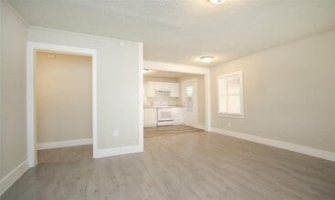 4826 Larkspur St in Houston, TX - Building Photo - Building Photo