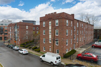 Bulluck Terrace in Cincinnati, OH - Building Photo - Primary Photo