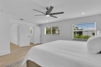 420 Harbour Dr in Naples, FL - Foto de edificio - Building Photo