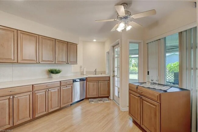 3919 SE 9th Ct in Cape Coral, FL - Building Photo - Building Photo