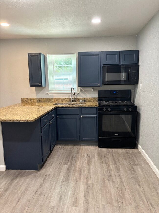2225 W Olmos Dr