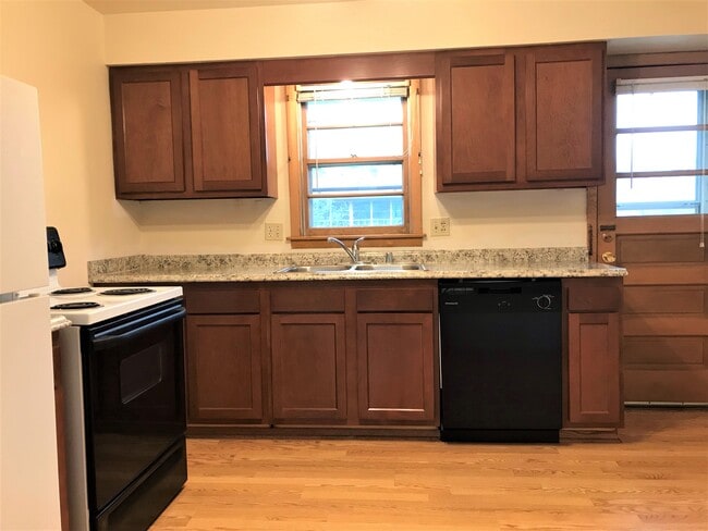 410 Pawling St, Unit 3 in Madison, WI - Building Photo - Building Photo