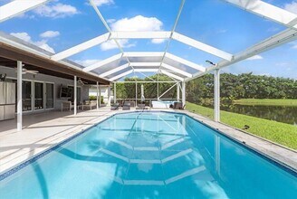 10082 Harbourtown Ct in Boca Raton, FL - Building Photo - Building Photo