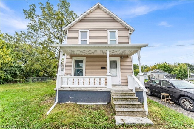 223 W 15th St in Lorain, OH - Building Photo - Building Photo