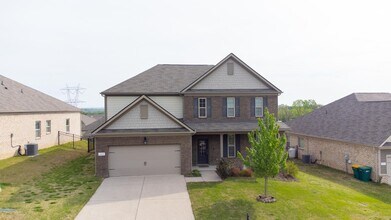 1309 Sylvan Park Dr in Spring Hill, TN - Building Photo - Building Photo