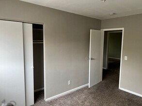 2828 Westknolls Ln in Cincinnati, OH - Building Photo - Building Photo