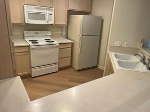 560 Mohawk Dr in Boulder, CO - Foto de edificio - Building Photo