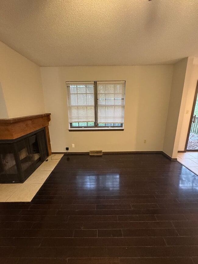 2008 Juniper Dr in Columbia, MO - Building Photo - Building Photo