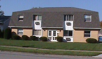 7354 Salinas Trail, Unit 2 in Boardman, OH - Building Photo