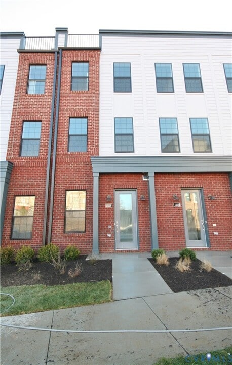 13226 Coalfield Station Ln in Midlothian, VA - Building Photo