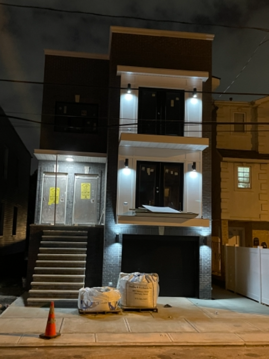 752 S 17th St in Newark, NJ - Building Photo
