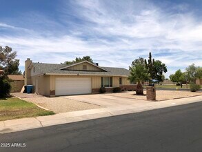 2923 W Evans Dr in Phoenix, AZ - Foto de edificio - Building Photo