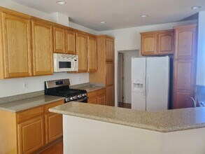 5049 Alfingo St in Las Vegas, NV - Building Photo - Building Photo