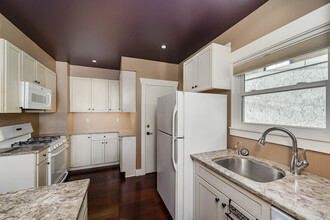 8040 16th Ave NE in Seattle, WA - Building Photo - Building Photo