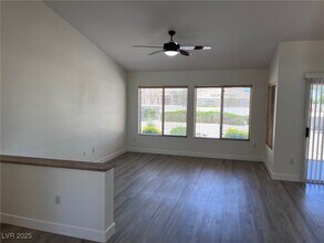 9828 Villa Ridge Dr in Las Vegas, NV - Building Photo - Building Photo
