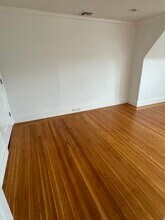 1798 Beacon St, Unit 2 in Brookline, MA - Foto de edificio - Building Photo