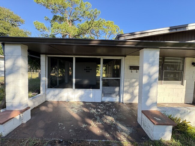 236 Seminole Ave in Titusville, FL - Building Photo - Building Photo