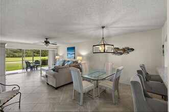7025 Dennis Cir in Naples, FL - Building Photo - Building Photo