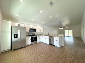 8789 E Albertson Ct in Floral City, FL - Building Photo - Building Photo