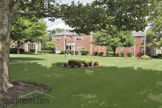 Sycamore Square Apartments in Dayton, OH - Building Photo - Building Photo