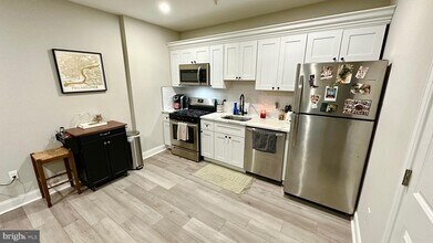 344-50 Conarroe St-Unit -1A in Philadelphia, PA - Building Photo - Building Photo