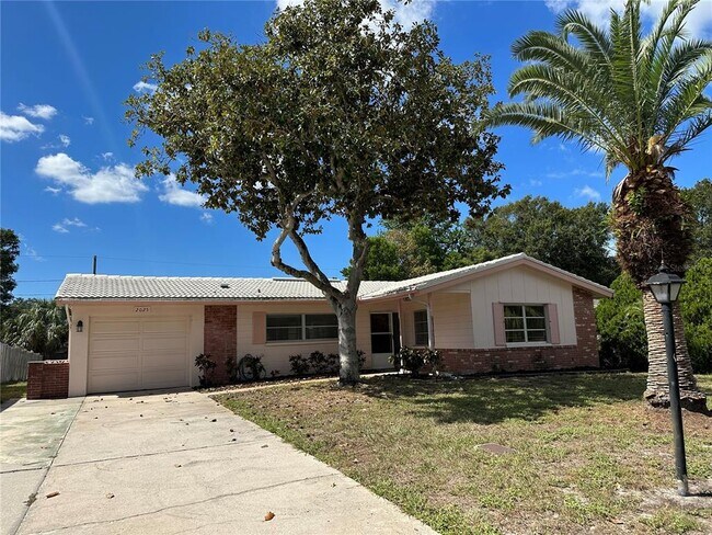 property at 2025 Pine Ridge Dr