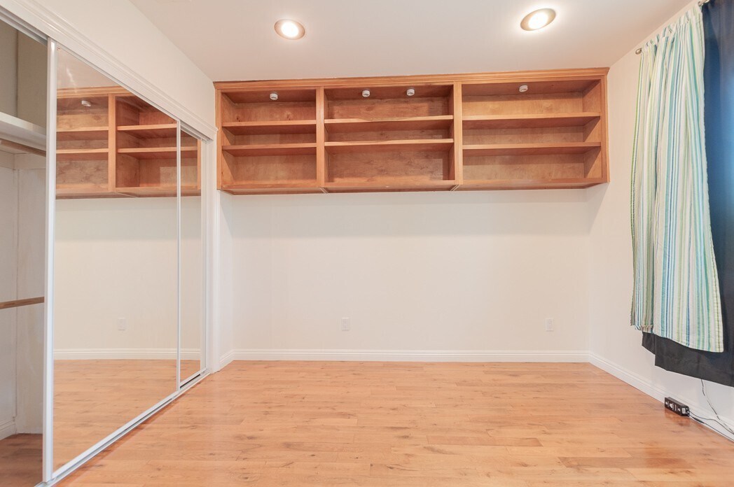 1106 S Plymouth Blvd in Los Angeles, CA - Building Photo