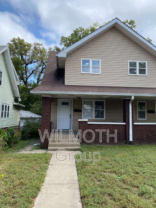 property at 1027 Blaine Ave