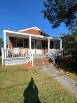 511 Randolph Rd in Newport News, VA - Building Photo