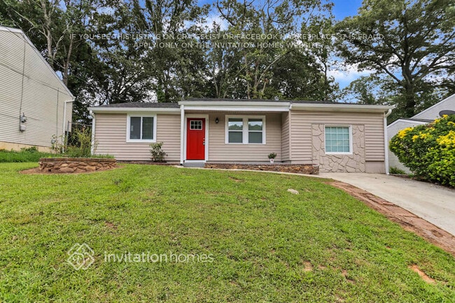 1310 Muirfield Dr in Stone Mountain, GA - Foto de edificio - Building Photo