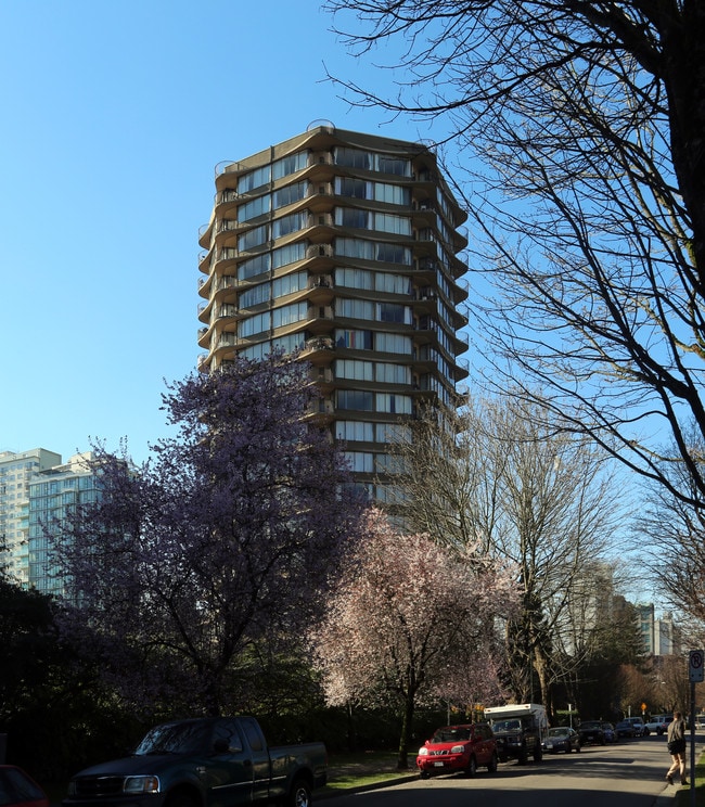 Pendrell Place 2 in Vancouver, BC - Building Photo - Building Photo