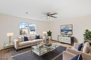 86 Farnham Ave in Garfield, NJ - Building Photo