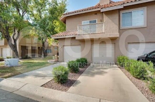 property at 1633 E Lakeside Dr