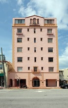 Shep Davis Plaza in Miami Beach, FL - Building Photo - Building Photo