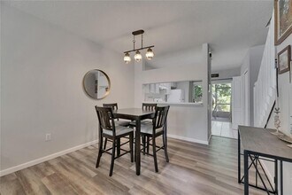 2362 Lake Woodberry Cir in Brandon, FL - Building Photo - Building Photo