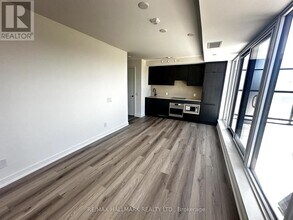 5-805 Lakeview Ave in Toronto, ON - Building Photo - Building Photo
