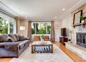 5210 N Emerson Dr in Portland, OR - Foto de edificio - Building Photo