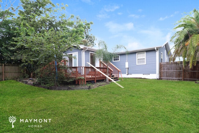 1306 Sutherland Dr in Palm Harbor, FL - Building Photo - Building Photo