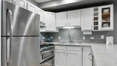 2321 W Harrison St in Chicago, IL - Foto de edificio - Building Photo