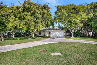 597 Curlew Rd in Delray Beach, FL - Building Photo - Building Photo