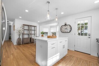 27 Reef Ct in Fairfield, CT - Building Photo - Building Photo