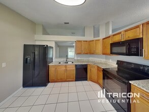 3172 Chamberlain St in Deltona, FL - Building Photo - Building Photo