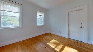 1789 Commonwealth Ave, Unit 1 in Boston, MA - Building Photo - Building Photo