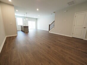 1347 Bessie Ct in Wake Forest, NC - Foto de edificio - Building Photo